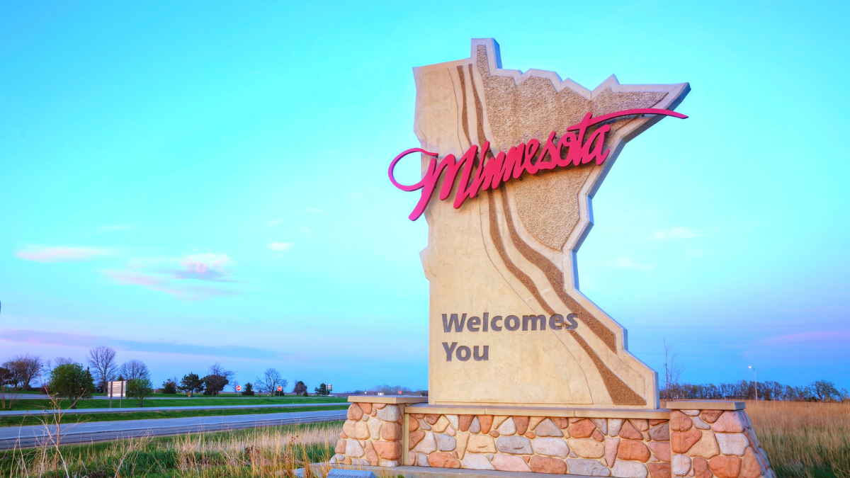 Minnesota welcomes you sign.