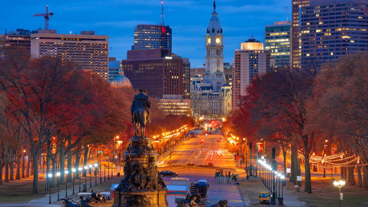 Philadelphia, Pennsylvania, USA in autumn overlooking.