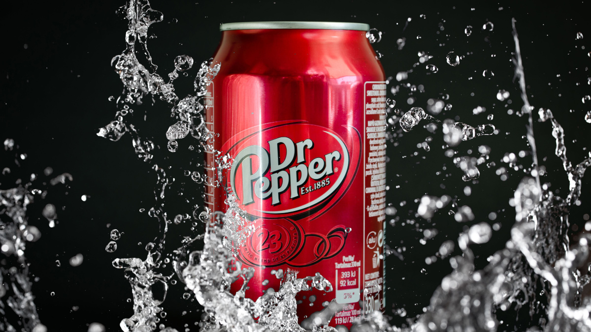 Dr Pepper soft cola drink
