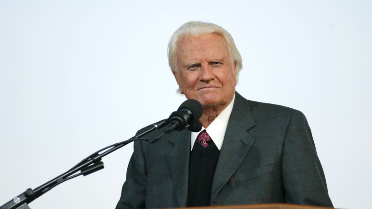 NEW YORK - JUNE 25: Rev. Billy Graham preaches at his crusade June 25, 2005 in Flushing, New York.