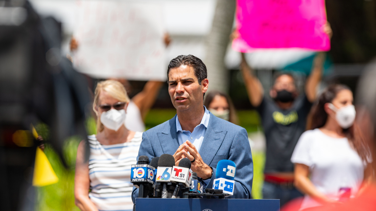 Mayor Francis Suarez giving a speech at Downtown Miami after George Floyd protest riots