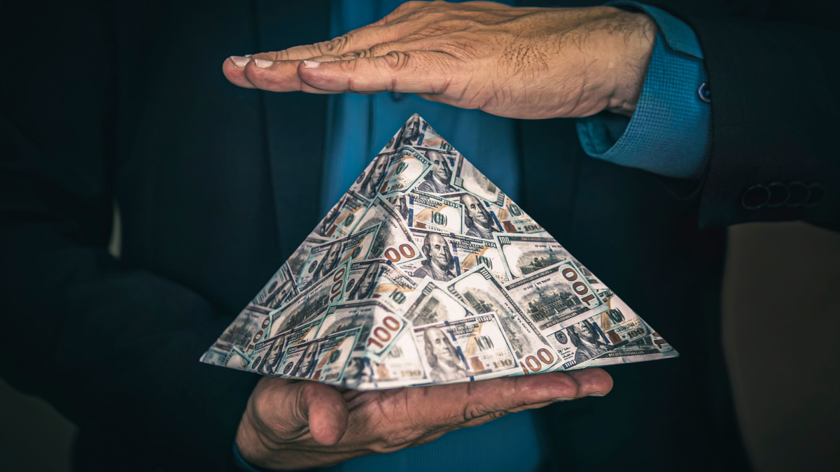 a pyramid scheme in the hands of a fraudster. The concept of exchange in financial markets is the collapse of the financial system of capitalism.