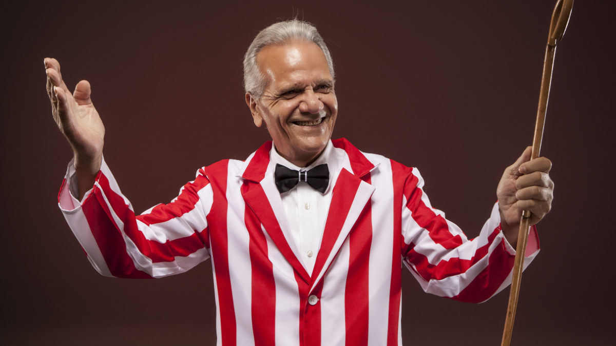 Great Entertainer | Ticket Seller, Retro American Carnival Barker.
