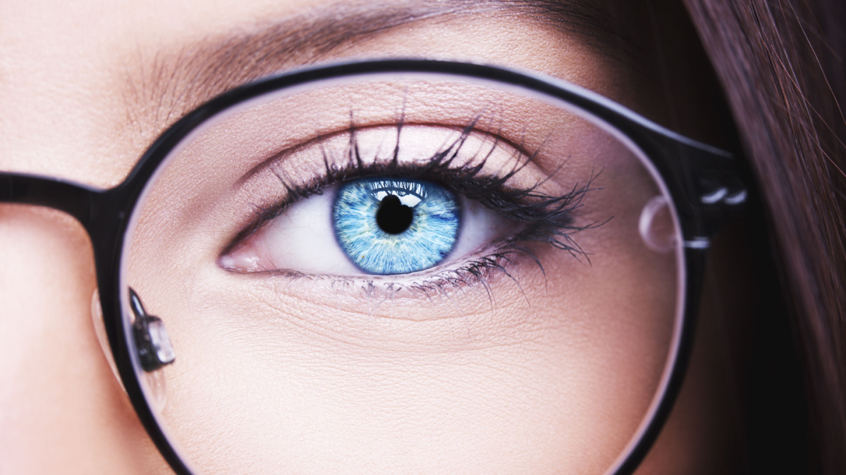 Beautiful young woman wearing glasses.