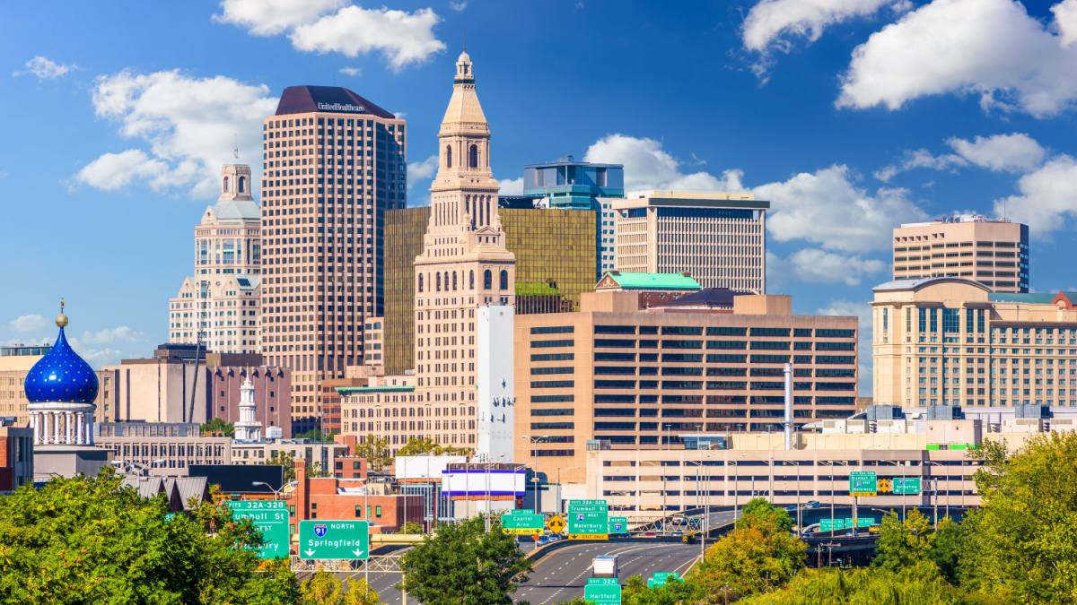 Hartford, Connecticut, USA downtown city skyline.