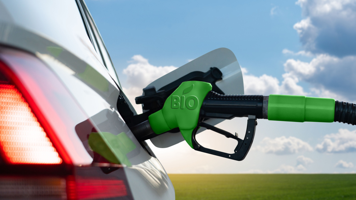 Refueling the car with biofuel