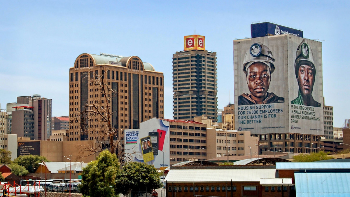 Johannesburg began as a gold-mining settlement. Today it is one of the world's leading financial centers, the economic & financial hub of South Africa