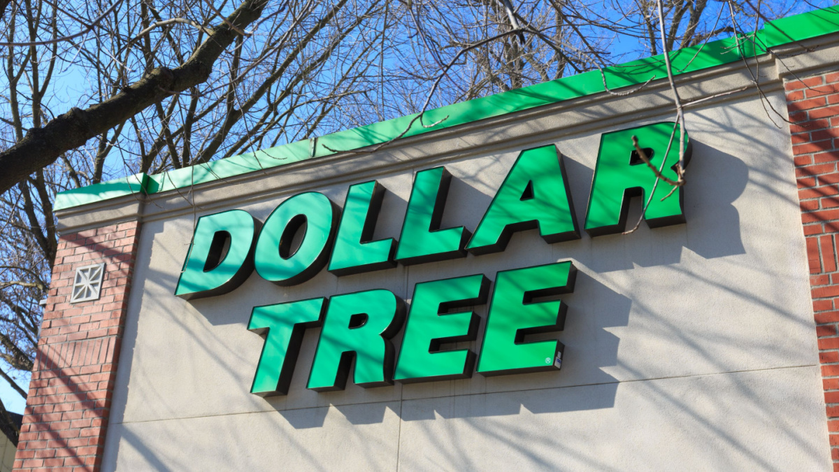 SACRAMENTO, CA, USA - FEB 2, 2018: Dollar Tree Company logo on Store front facade,