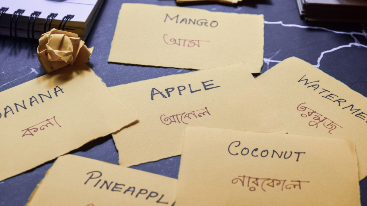 Learning New Language (BENGALI) with Fruits Name Flash Cards.