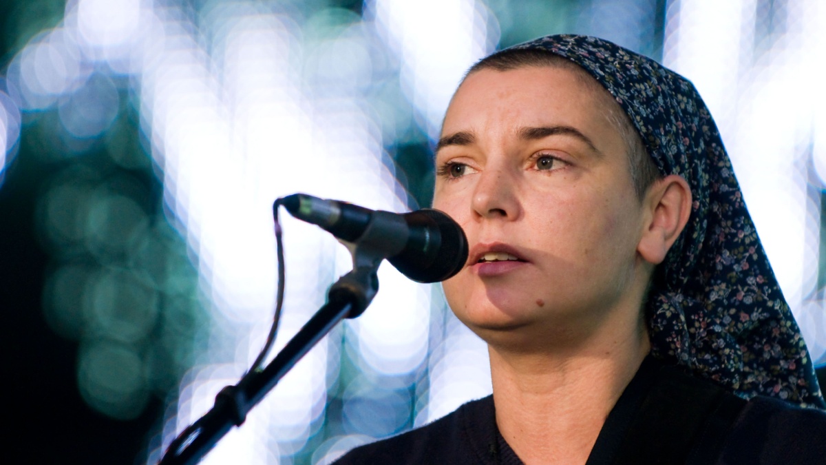 Irish singer Sinead O'Connor during the City Culture Zone festival. Square in front of the Palace of Culture and Science. May 31, 2008 in Warsaw, Poland.