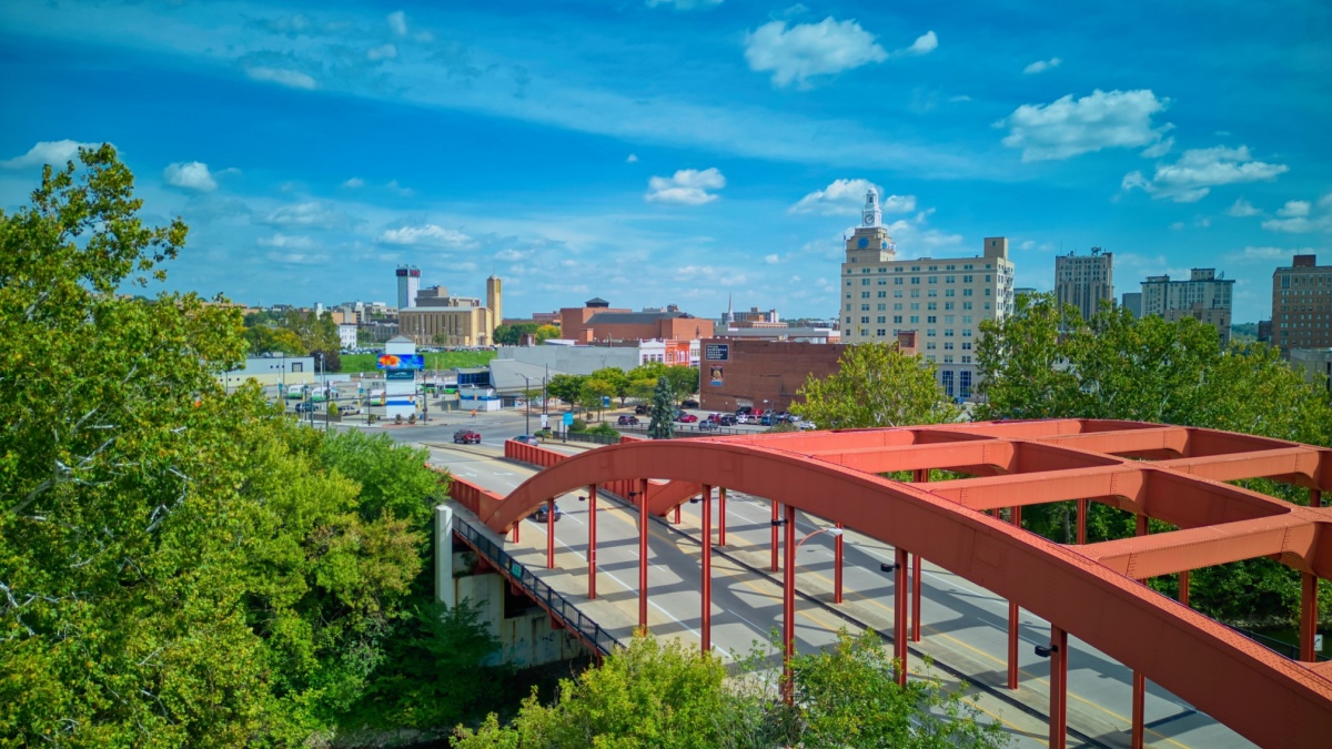 YOUNGSTOWN, UNITED STATES - Sep 20, 2022: An aerial view of downtown Youngstown, Ohio seen from the perspective of the Mahoning Ave Bridge