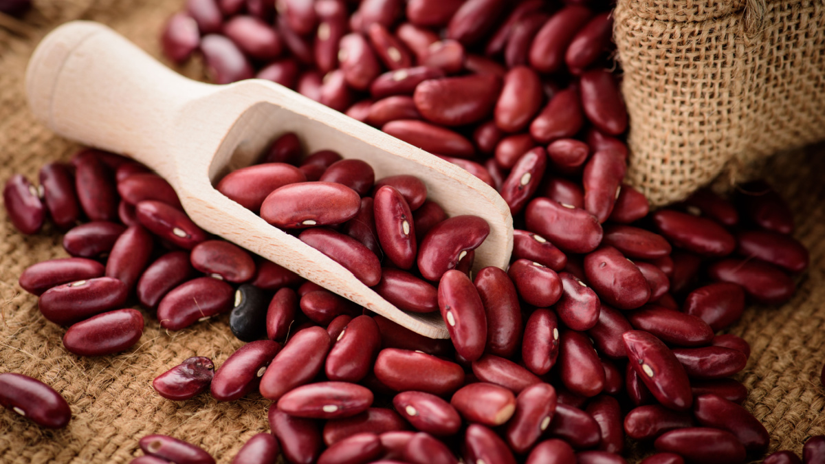 Red Kidney bean spilling out of a sack