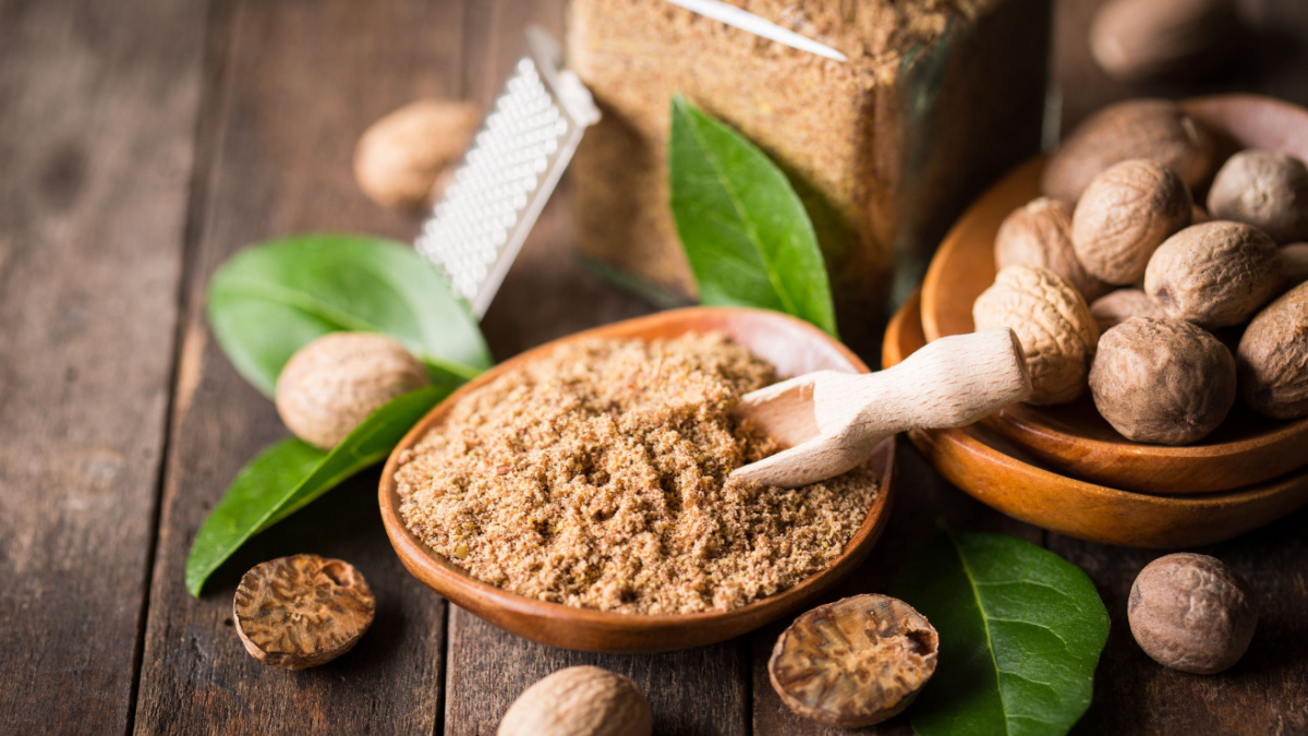 Fresh nutmeg