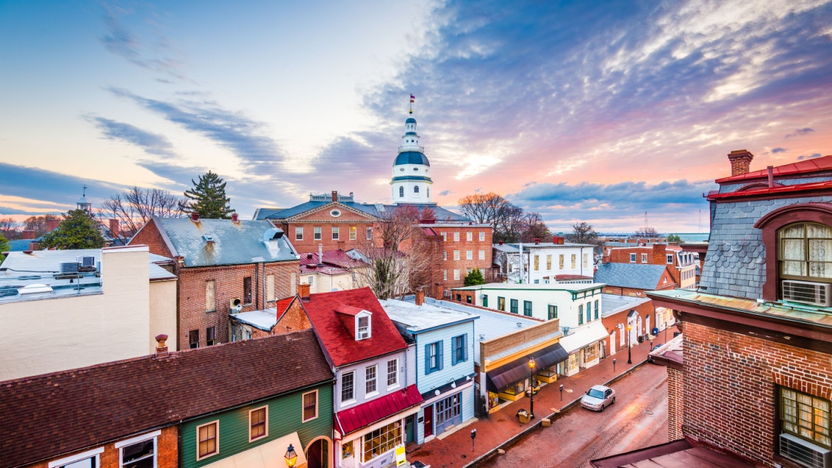 Annapolis, Maryland, USA downtown view over Main Street with the State House.